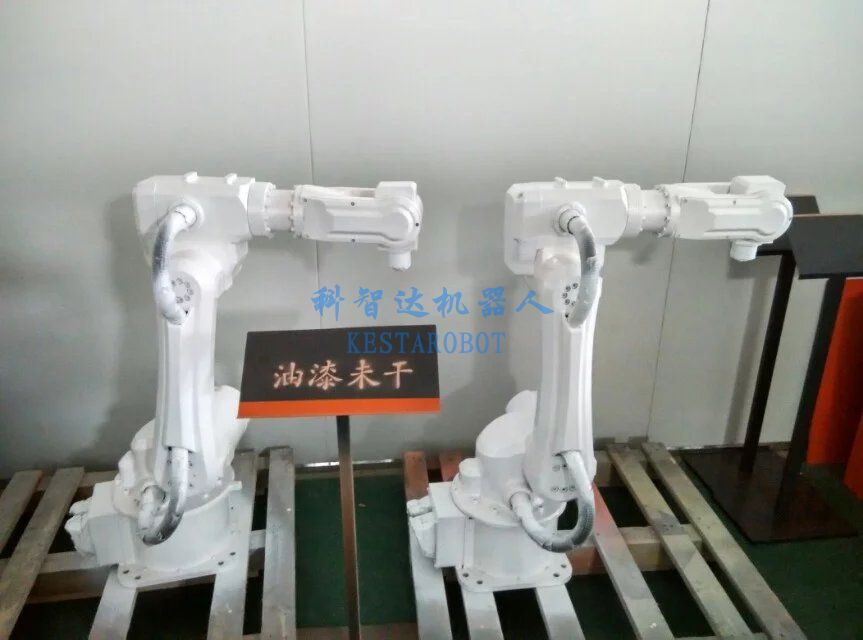 電子管轉(zhuǎn)臺噴涂機器人(圖3)